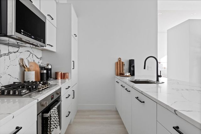 949 W Madison Street 406, Chicago, IL 60607