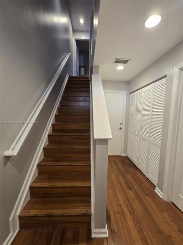 1033 NE 17th Way 1604, Fort Lauderdale, FL 33304