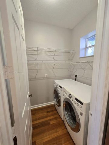 1033 NE 17th Way 1604, Fort Lauderdale, FL 33304