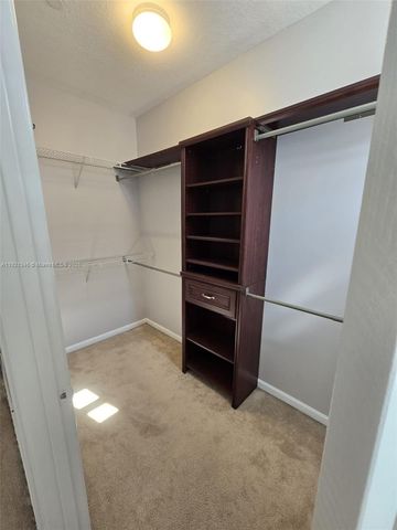 1033 NE 17th Way 1604, Fort Lauderdale, FL 33304