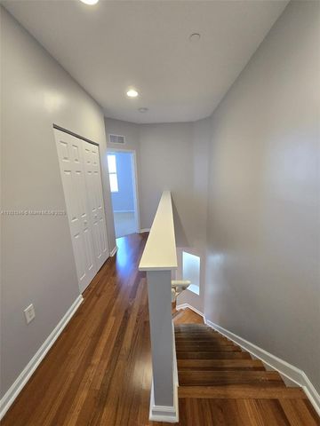 1033 NE 17th Way 1604, Fort Lauderdale, FL 33304