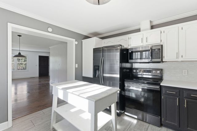 512 Bismark Dr, Nashville, TN 37210