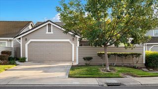 2344 St Lawrence Ln, Modesto, CA 95356