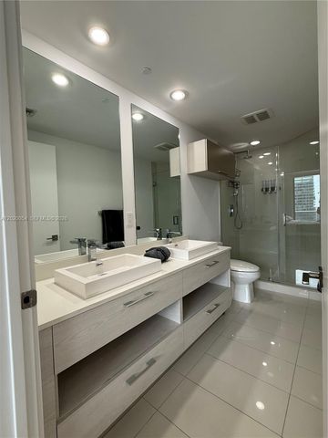55 SW 9th St 2703, Miami, FL 33130