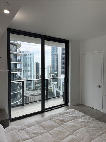 55 SW 9th St 2703, Miami, FL 33130