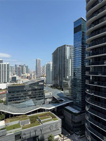 55 SW 9th St 2703, Miami, FL 33130