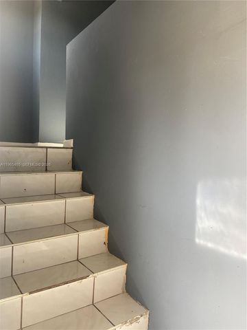 2421 NW 56th Ave 2-201, Lauderhill, FL 33313