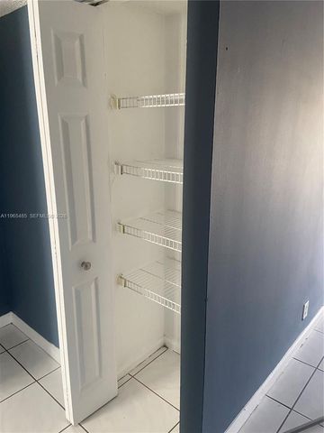 2421 NW 56th Ave 2-201, Lauderhill, FL 33313