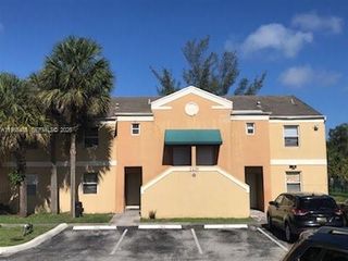 2421 NW 56th Ave 2-201, Lauderhill, FL 33313