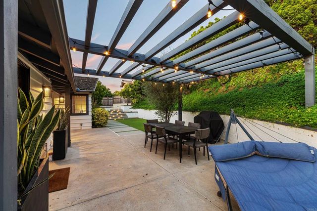 734 Stafford Place, San Diego, CA 92107