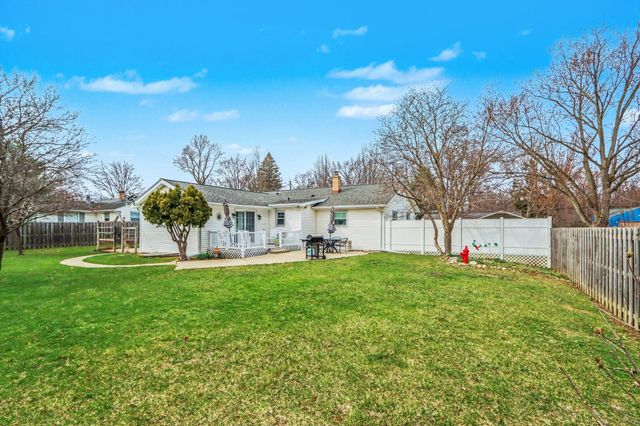 418 Larkspur Avenue, Portage, MI 49002