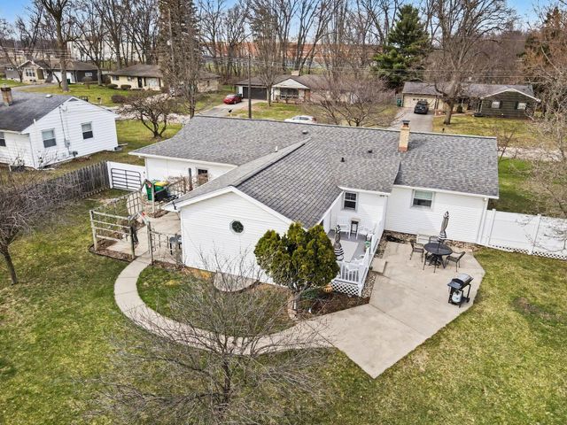 418 Larkspur Avenue, Portage, MI 49002