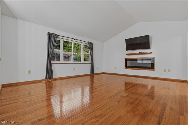 1804 29th Street, Vienna, WV 26105
