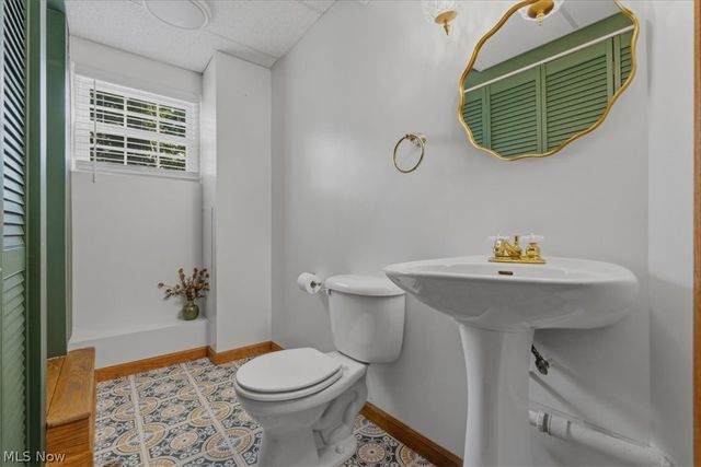1804 29th Street, Vienna, WV 26105