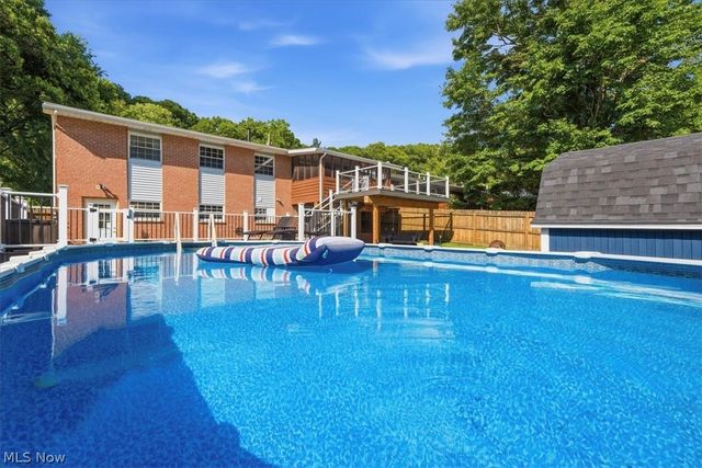 1804 29th Street, Vienna, WV 26105