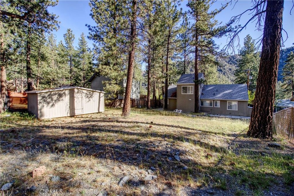 Image 3 of property listing at 1219 Irene, Wrightwood, CA 92397