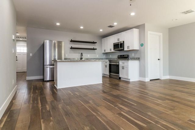 3865 W Gaby Road, Phoenix, AZ 85041