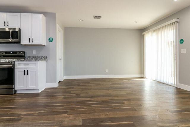 3865 W Gaby Road, Phoenix, AZ 85041