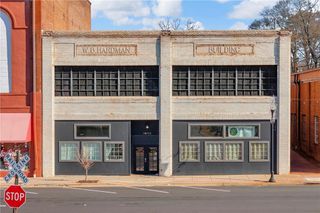 1642 Broad Street 21, Commerce, GA 30529