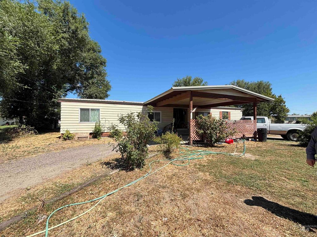 8018 N Pennsylvania, Fruitland, ID 83619