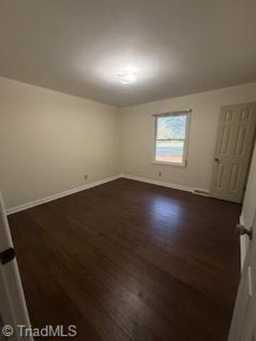 312 Foxcroft Drive, Lexington, NC 27292