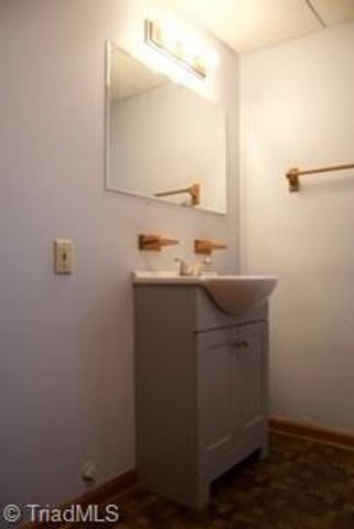 312 Foxcroft Drive, Lexington, NC 27292