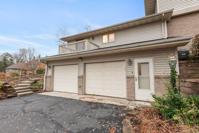 508 Chapel Court, Eagan, MN 55121