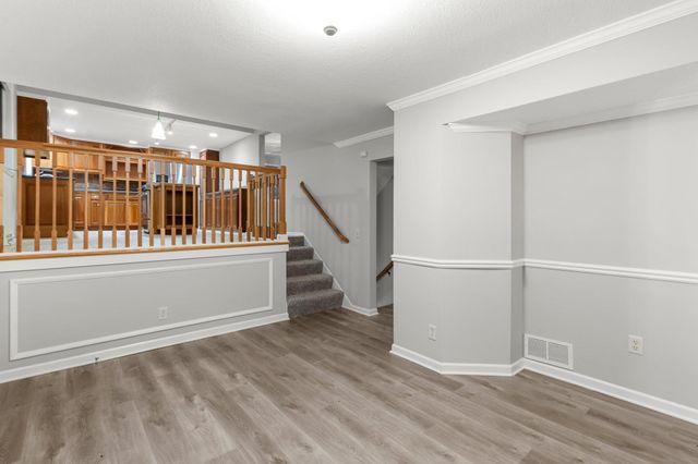 508 Chapel Court, Eagan, MN 55121