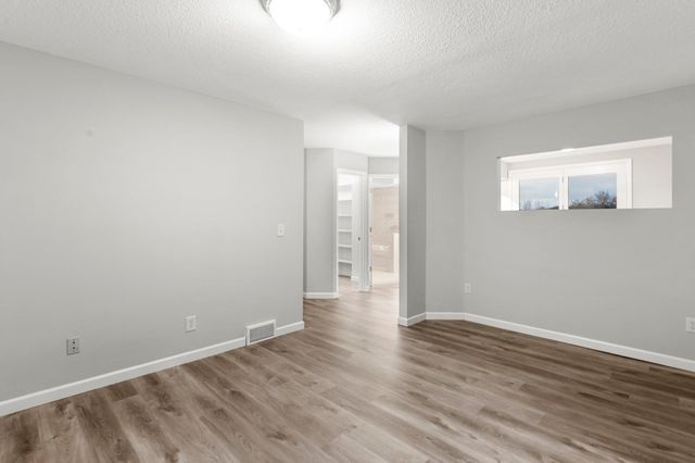 508 Chapel Court, Eagan, MN 55121