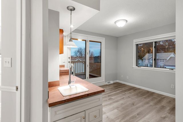 508 Chapel Court, Eagan, MN 55121