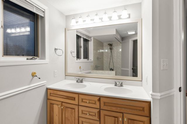 508 Chapel Court, Eagan, MN 55121