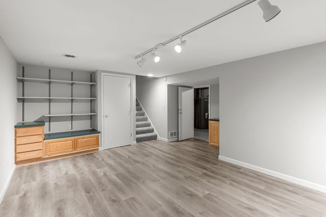508 Chapel Court, Eagan, MN 55121