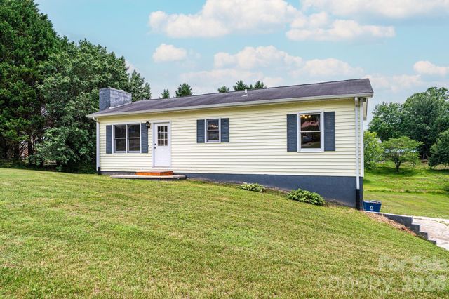 1697 Denver Court, Lenoir, NC 28645