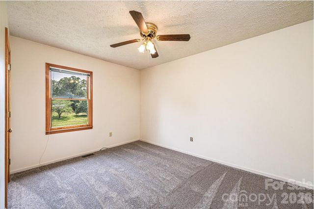 1697 Denver Court, Lenoir, NC 28645