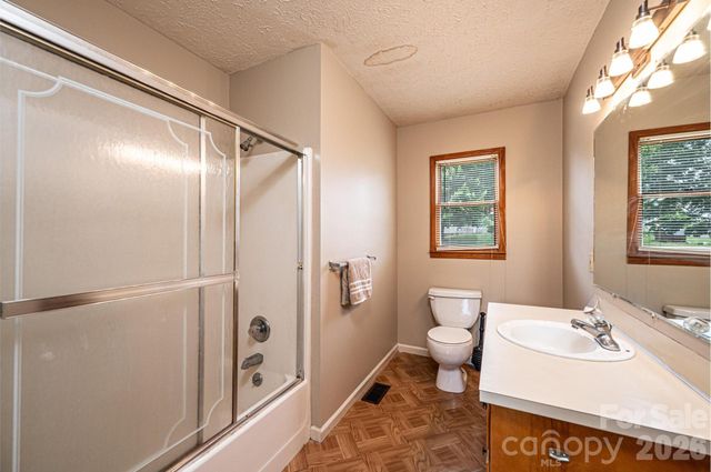 1697 Denver Court, Lenoir, NC 28645
