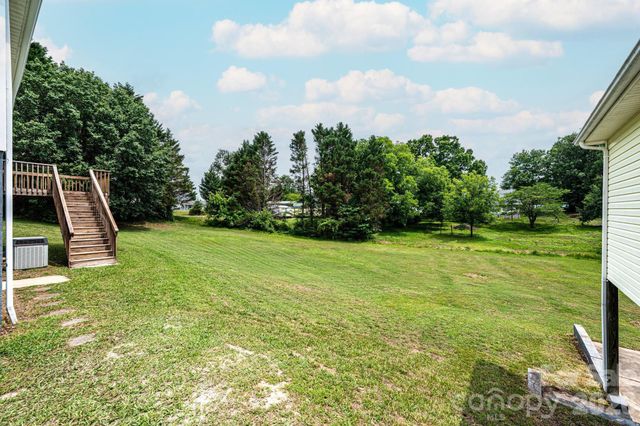 1697 Denver Court, Lenoir, NC 28645