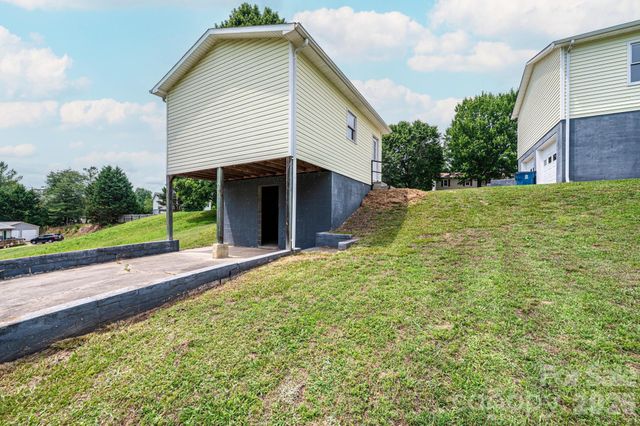 1697 Denver Court, Lenoir, NC 28645
