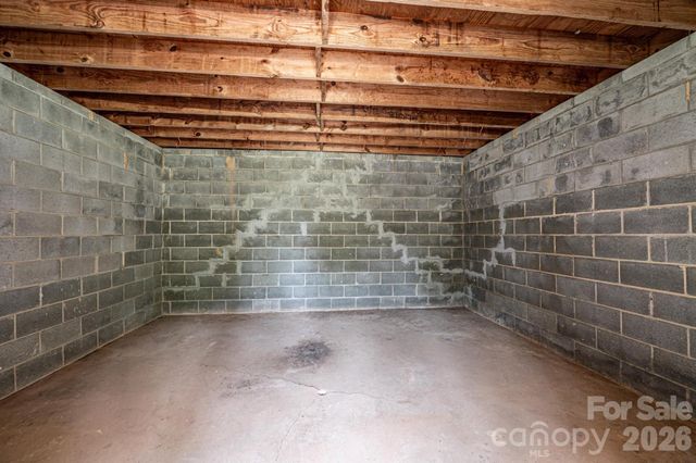1697 Denver Court, Lenoir, NC 28645