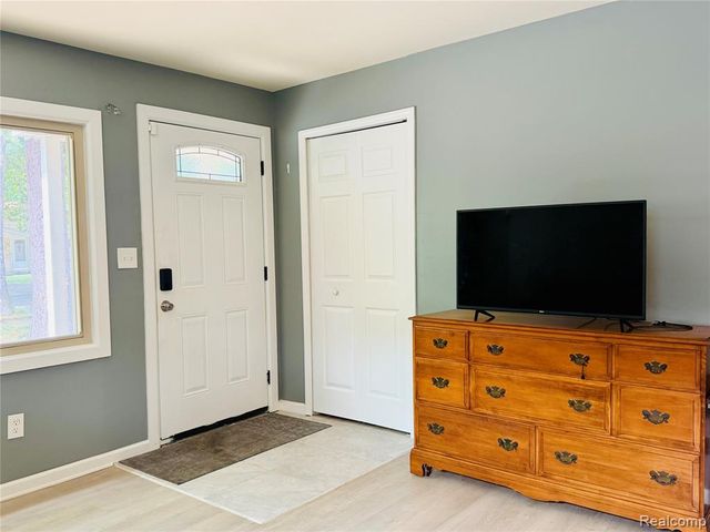 7903 Dudley Street, Taylor, MI 48180