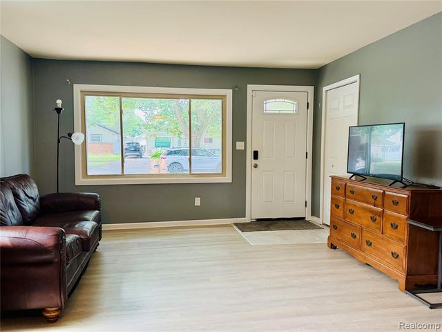 7903 Dudley Street, Taylor, MI 48180