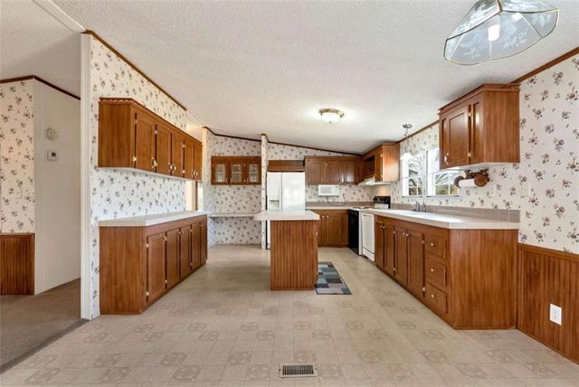 6392 Athens Highway, Jefferson, GA 30549