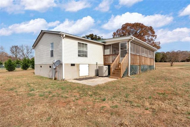 6392 Athens Highway, Jefferson, GA 30549