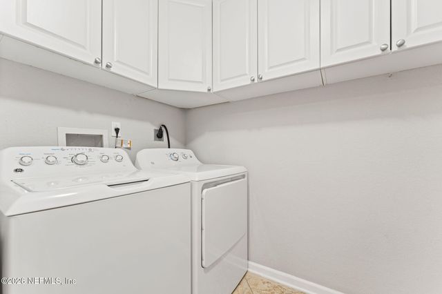 8550 TOUCHTON Road 127, Jacksonville, FL 32216