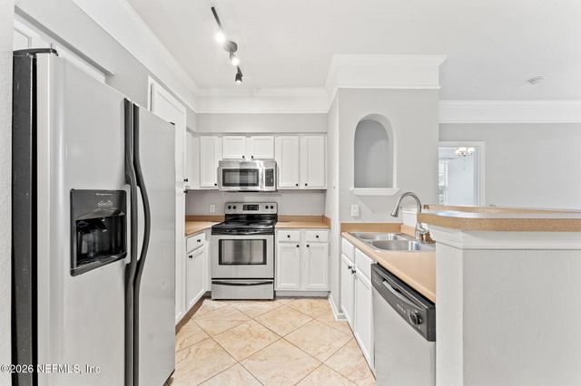 8550 TOUCHTON Road 127, Jacksonville, FL 32216