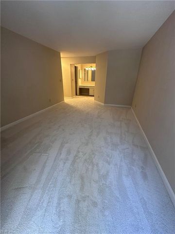 421 Harbour Pt Apt 204, Virginia Beach, VA 23451