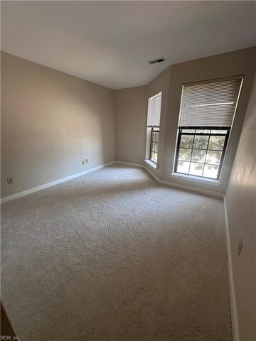421 Harbour Pt Apt 204, Virginia Beach, VA 23451