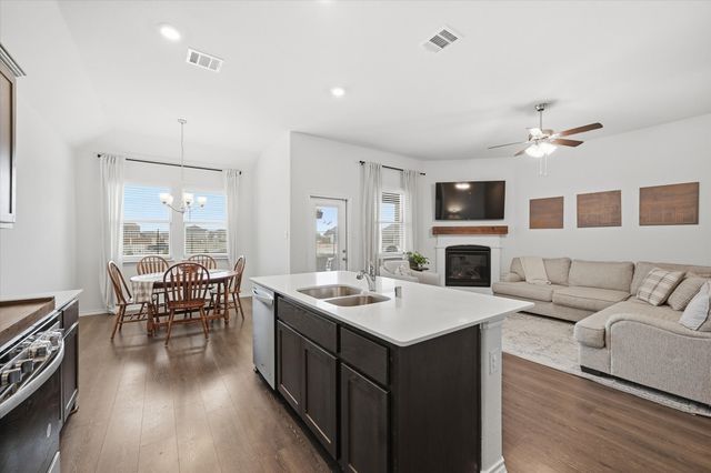 1701 Katelynn Lane, Anna, TX 75409