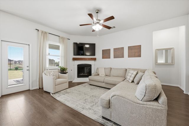 1701 Katelynn Lane, Anna, TX 75409