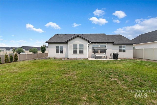 7613 E Flyway St, Nampa, ID 83687