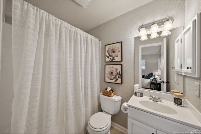 7622 Gnarled Oak Tr, Live Oak, TX 78233